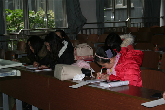 中国人民大学2015春第1批新生开学及培训报道